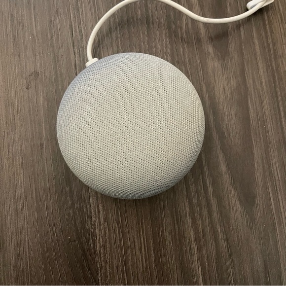 Google Home mini - Picture 2 of 5